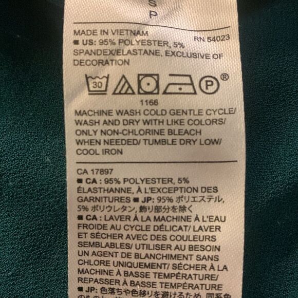 BANANA REPUBLIC, sleeveless, V-neck,. Small. New condition - Picture 6 of 7